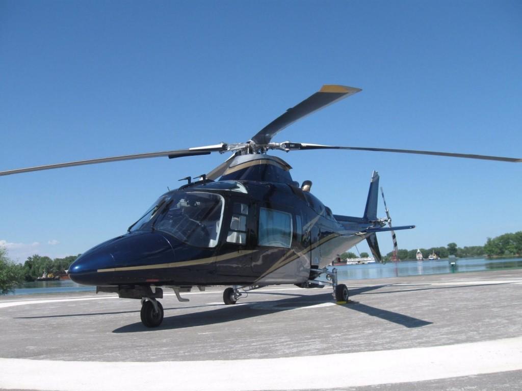1990 Agusta A109C