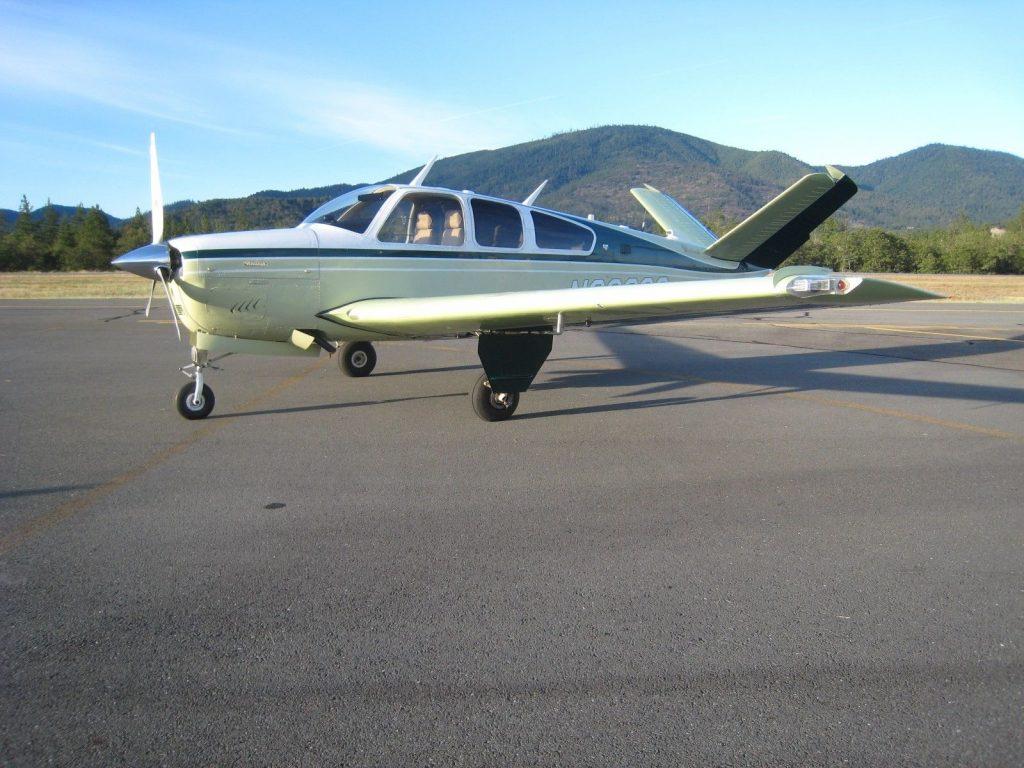 meticulously maintained 1976 Beechcraft V-35B Bonanza aircraft