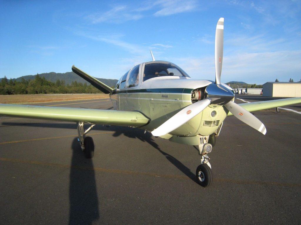 meticulously maintained 1976 Beechcraft V-35B Bonanza aircraft