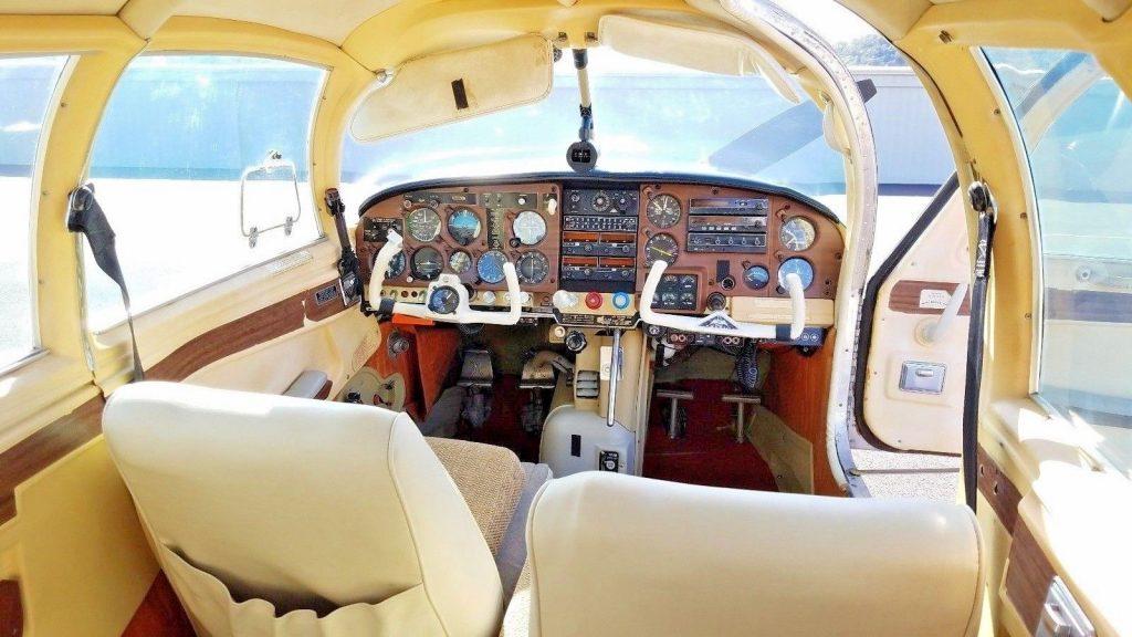 low hours 1968 Mooney M20F Executive 21 aircraft
