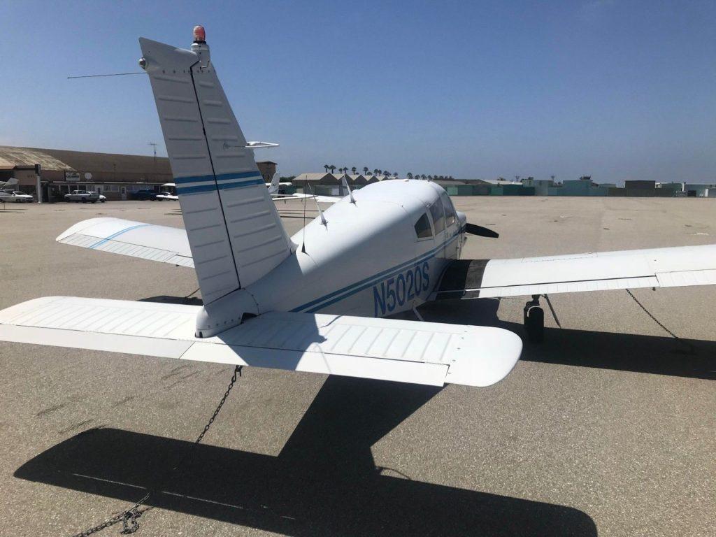solid 1970 Piper Arrow PA 28R 200 aircraft