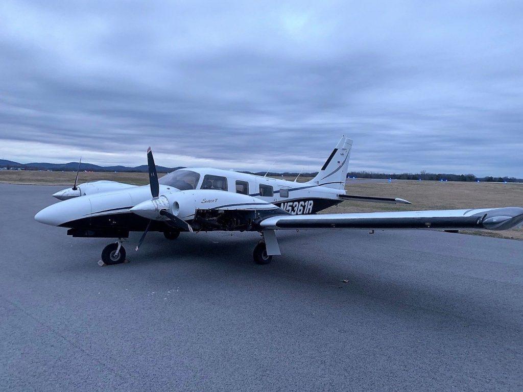 project 2002 Piper Seneca V PA 34 220T aircraft