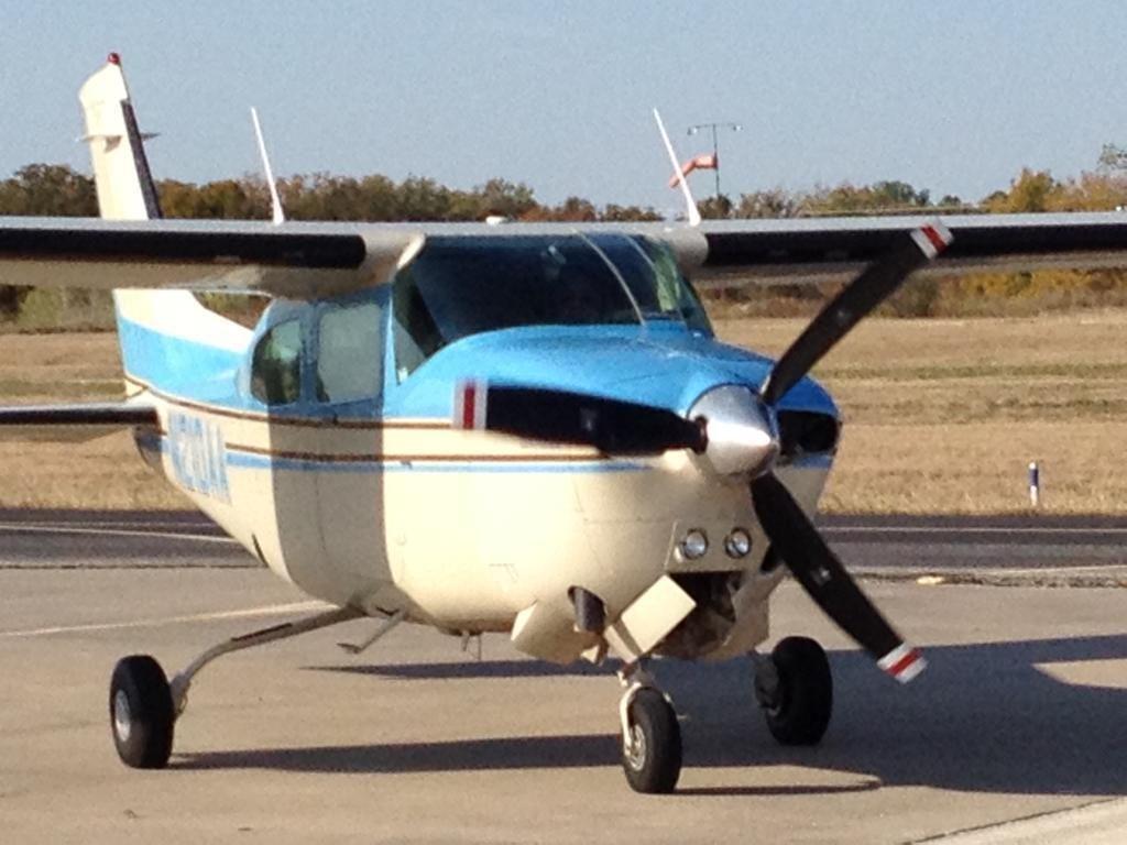 well equipped 1982 Cessna Turbo 210N aircraft