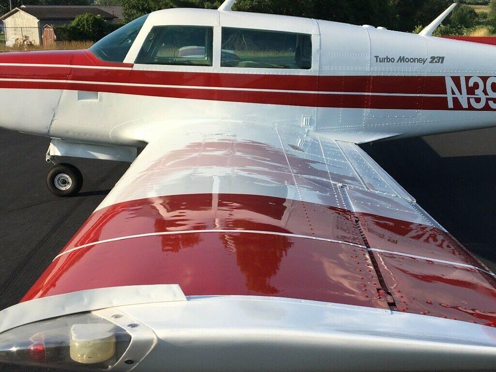 very low time 1979 Mooney M20K aircraft