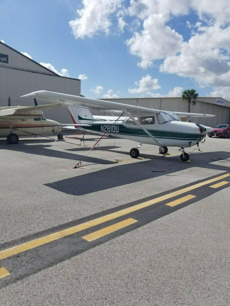Clean 1963 Cessna Skyhawk aircraft