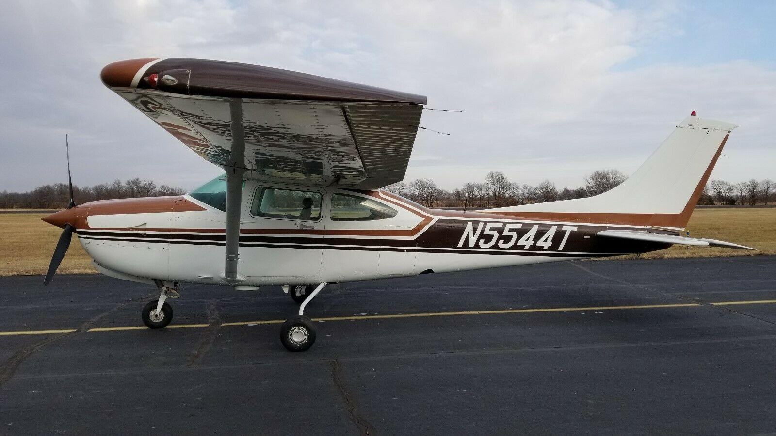 well equipped 1982 Cessna 182 RG Skylane II aircraft for sale