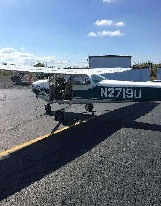 always hangared 1963 Cessna 172D Skyhawk aircraft