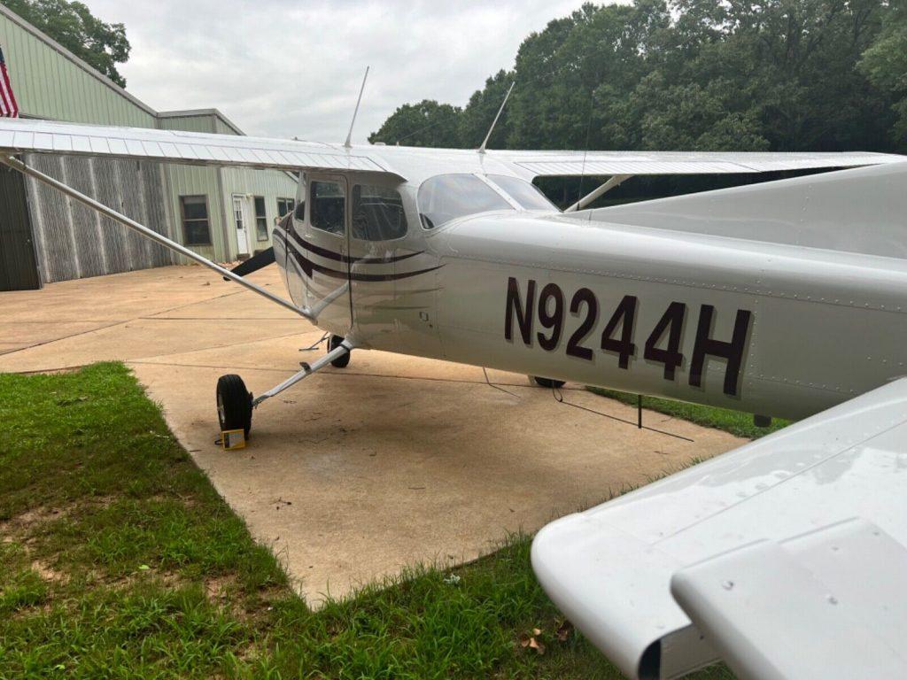 1975 Cessna 172M aircraft [overhauled with fresh paint]