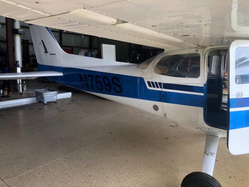 1974 Cessna 172M Skyhawk II aircraft [barn find]