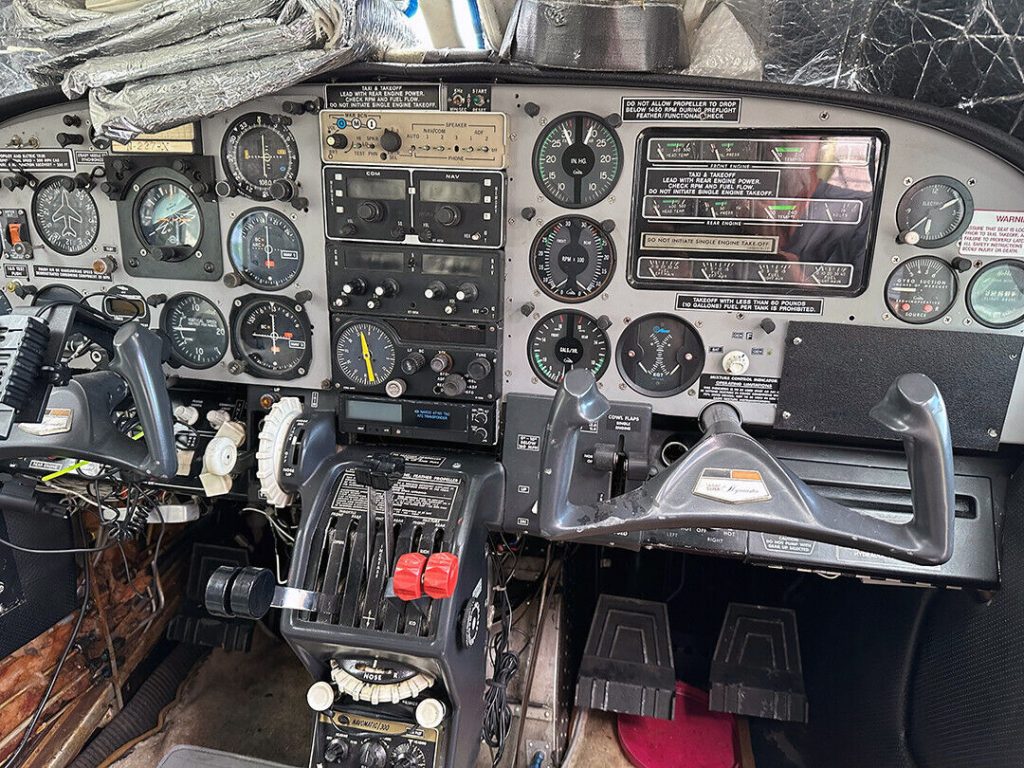 1965 Cessna 337 Skymaster aircraft [flying condition]