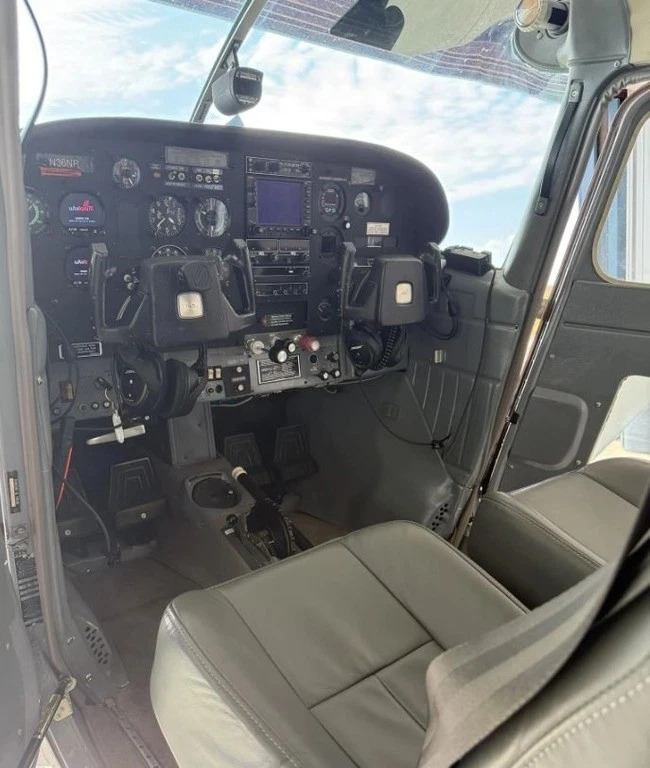1974 Cessna A185f