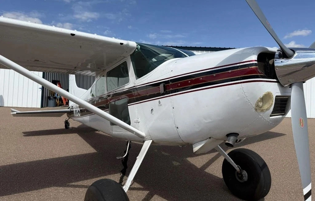 1974 Cessna A185f