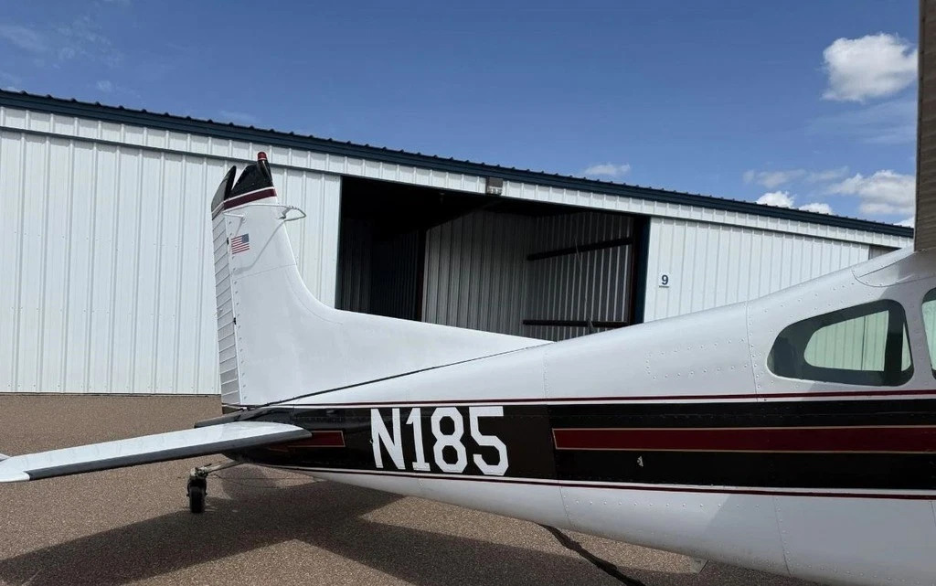 1974 Cessna A185f