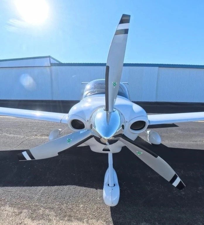 2008 Diamond DA40 XLS