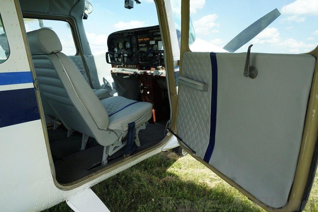 1965 Cessna 182H Skylane