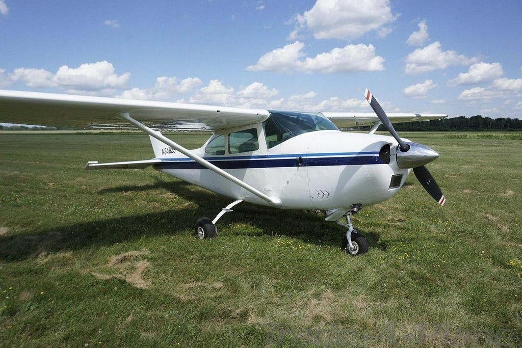 1965 Cessna 182H Skylane