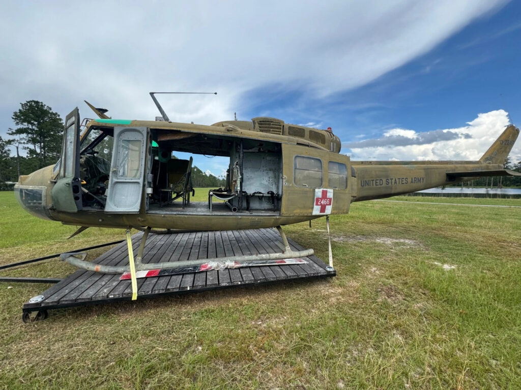 1974 UH1H HUEY Helicopter